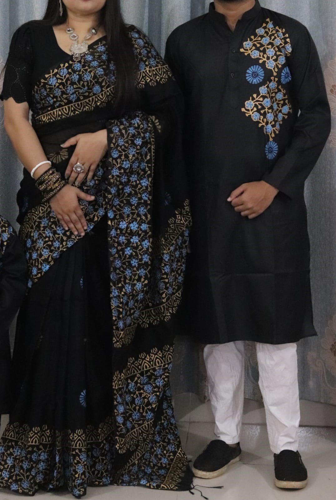 প্রিয়জনের সাথে মিলিয়ে ট্রেন্ডি শাড়ি-পাঞ্জাবি!